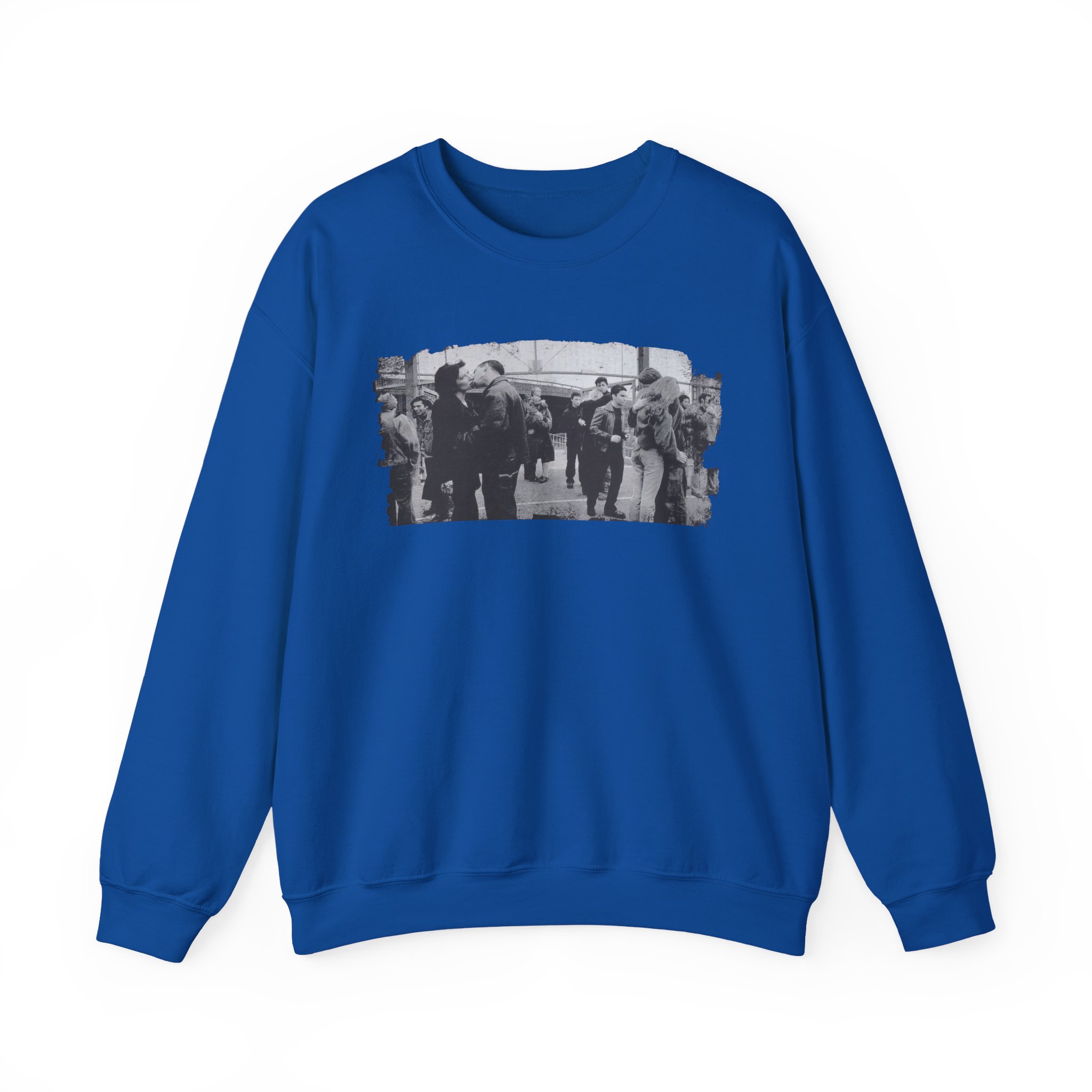 Stereophonics Vintage Performance and Cocktails Faded Unisex Heavy Blendâ„¢ Crewneck Sweatshirt