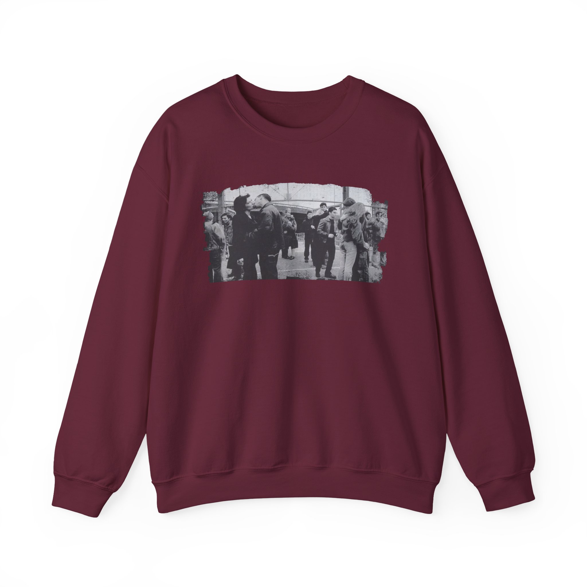 Stereophonics Vintage Performance and Cocktails Faded Unisex Heavy Blendâ„¢ Crewneck Sweatshirt