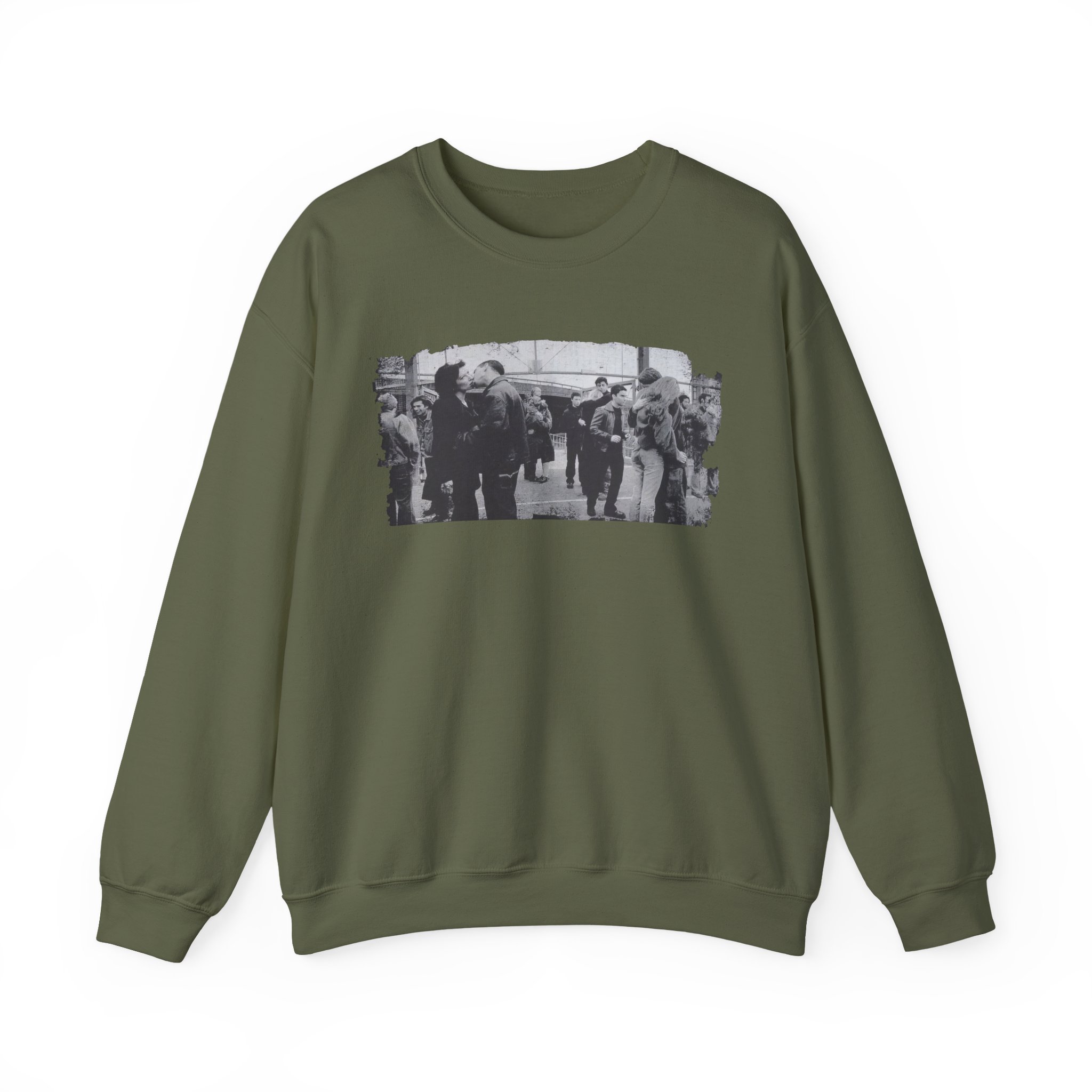 Stereophonics Vintage Performance and Cocktails Faded Unisex Heavy Blendâ„¢ Crewneck Sweatshirt