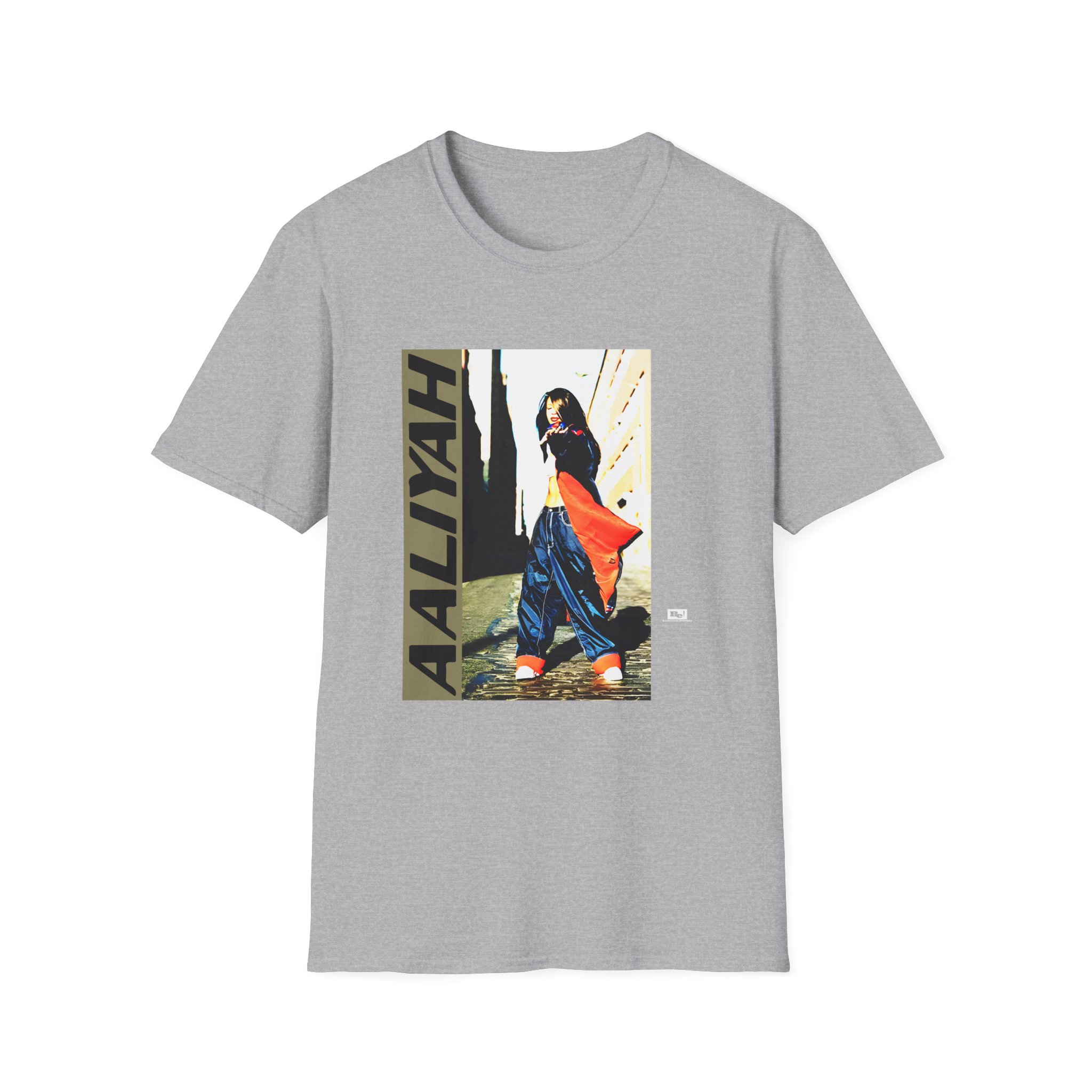 Aaliyah Oiam Photo Unisex Softstyle T-shirt