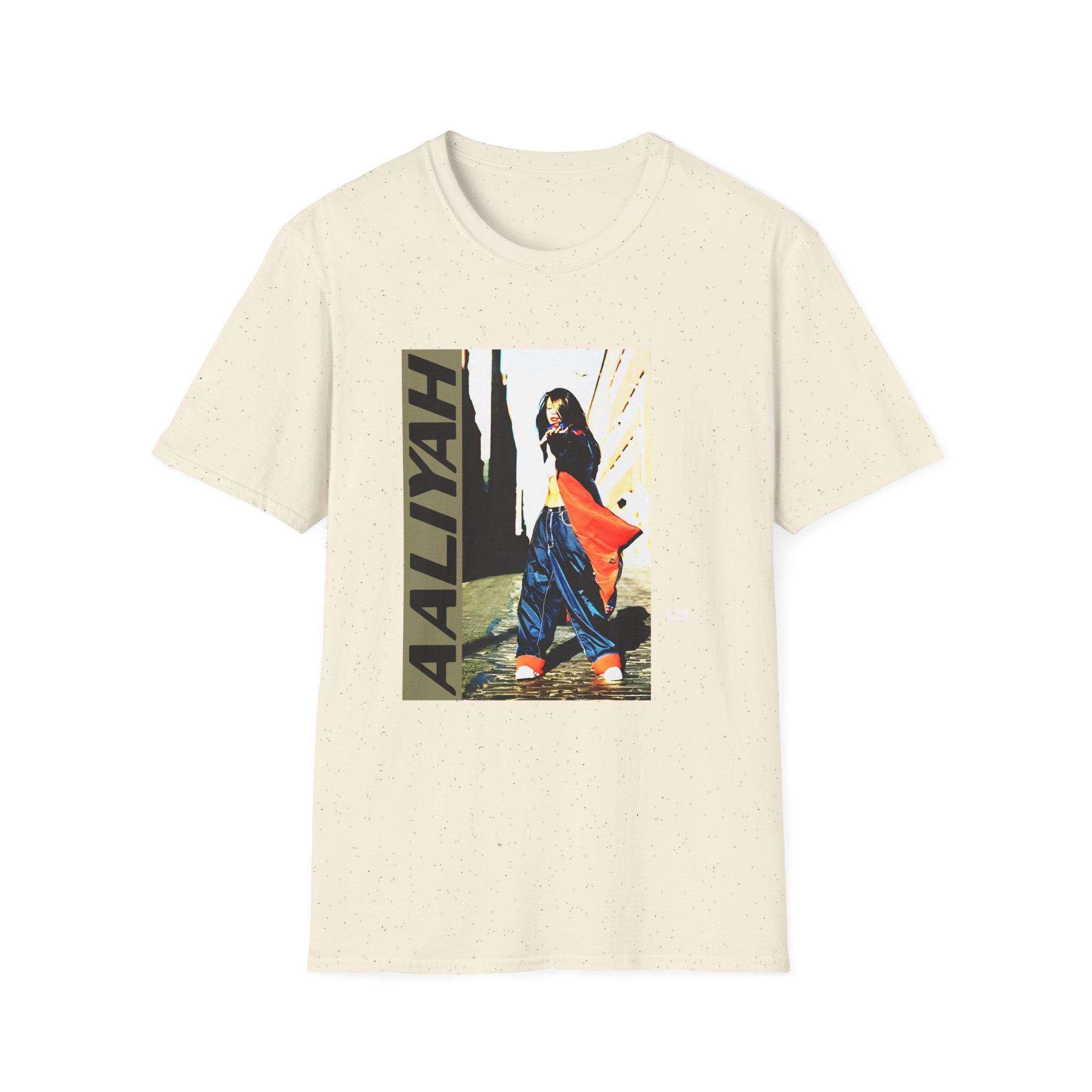 Aaliyah Oiam Photo Unisex Softstyle T-shirt