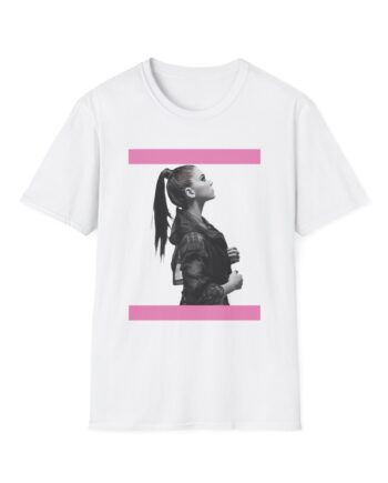 Hailee Steinfeld Pretty in Pink Unisex Softstyle T-Shirt