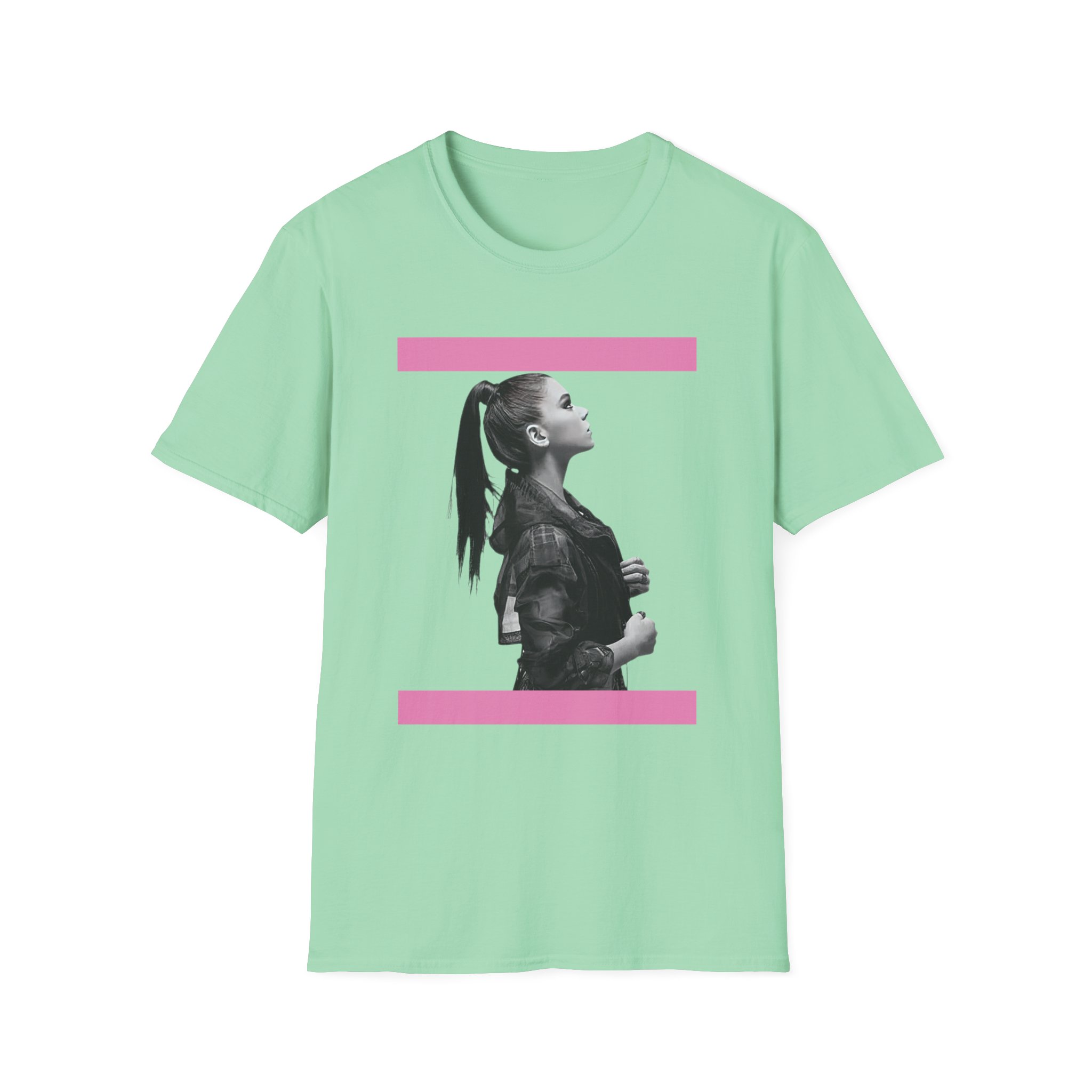 Hailee Steinfeld Pretty in Pink Unisex Softstyle T-Shirt