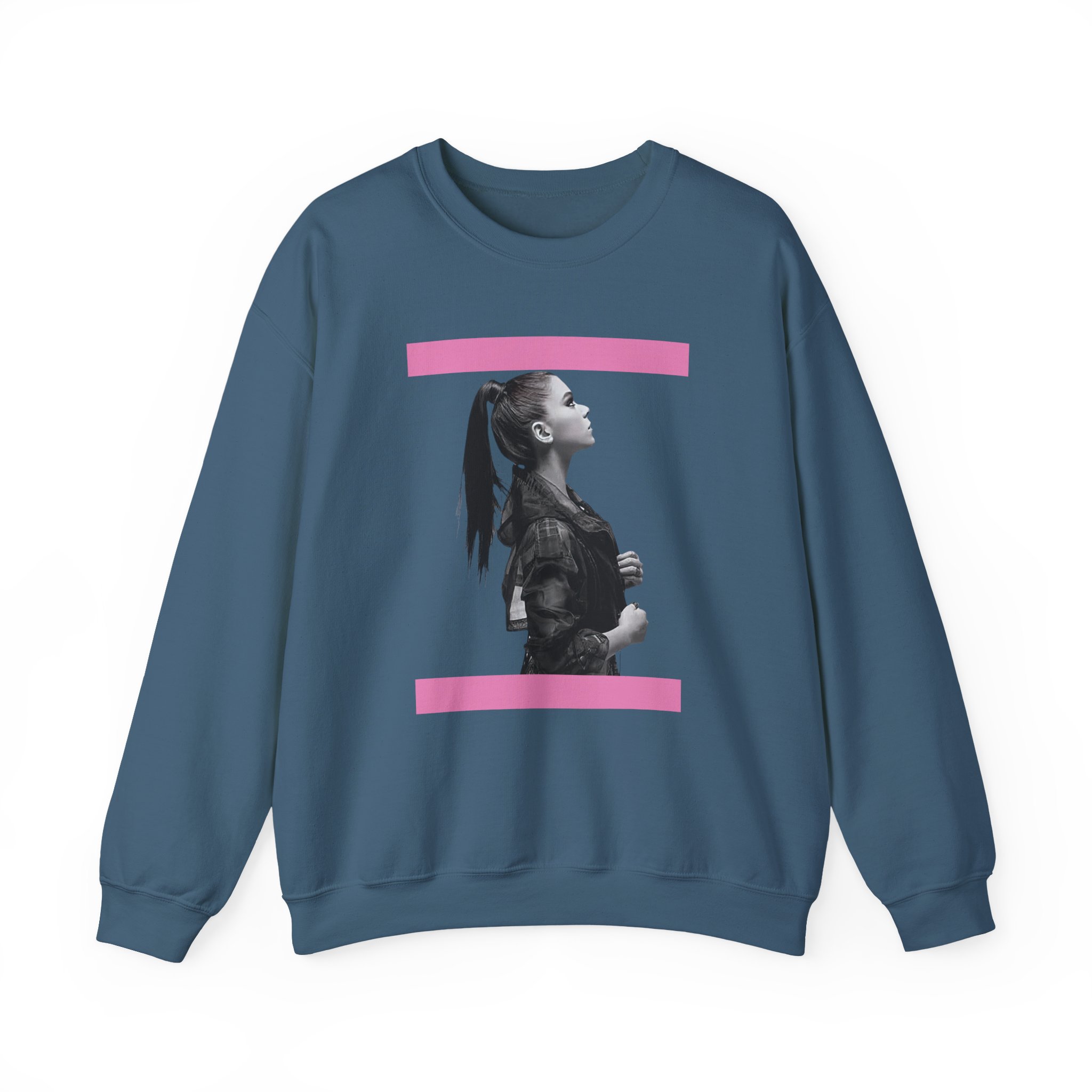 Hailee Steinfeld Pretty in Pink Unisex Heavy Blendâ„¢ Crewneck Sweatshirt